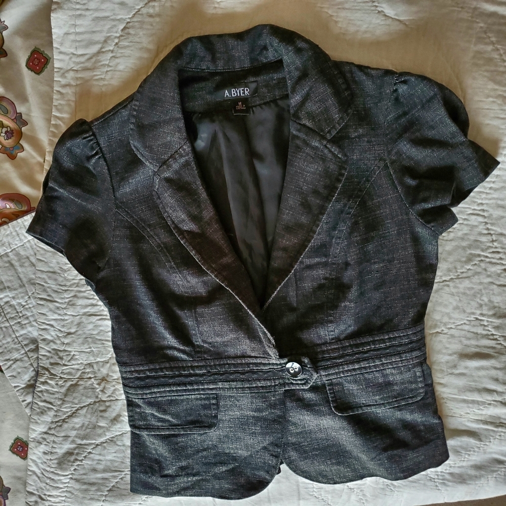 A. BYER Short-sleeved Black Blazer